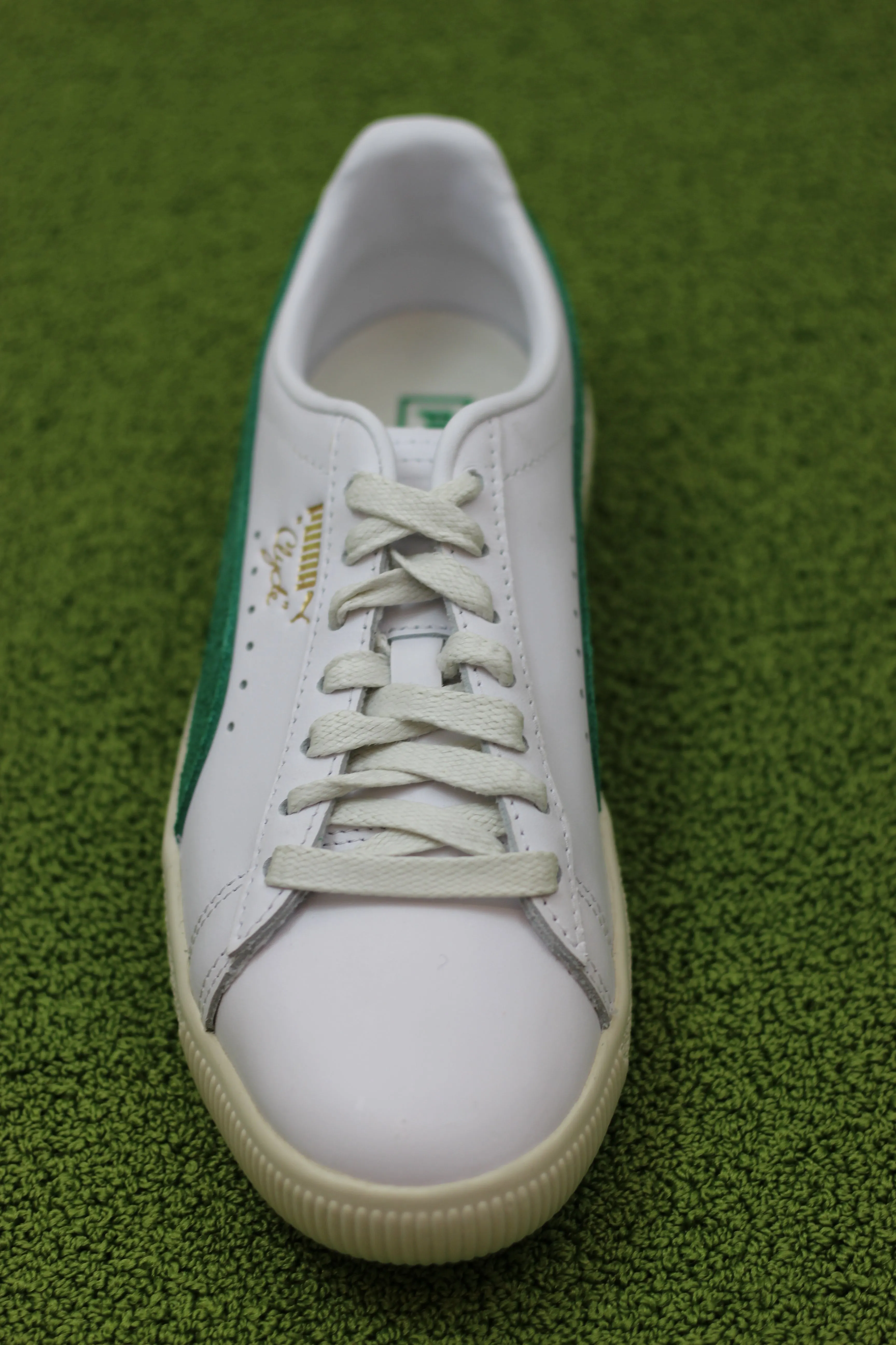 Unisex Clyde Base Sneaker - White/Green Leather/Suede